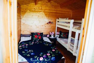 Фото номера Четырехместный номер с балконом Проживание в семье Kihnu home - Sepa talu г. Rootsiküla 4